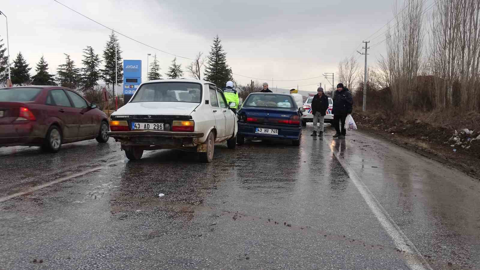 Tavşanlı’da trafik kazası:1 yaralı