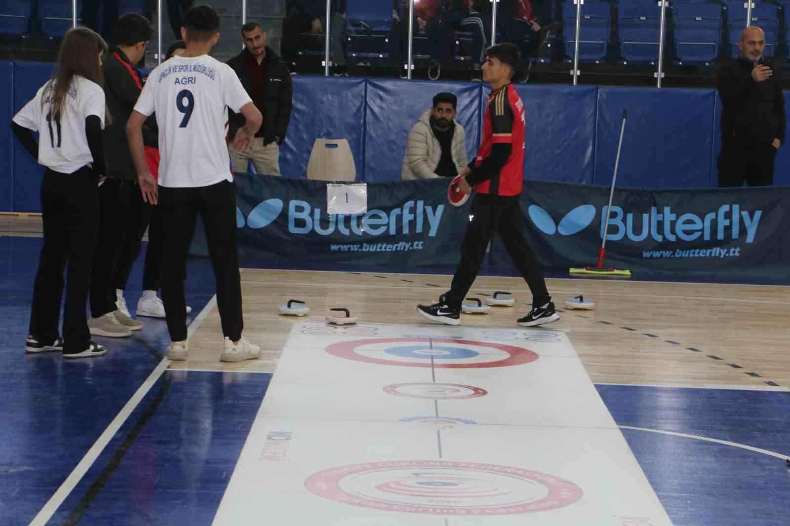 Diyarbakır ilk kez ’Floor Curling’ turnuvasına ev sahipliği yaptı