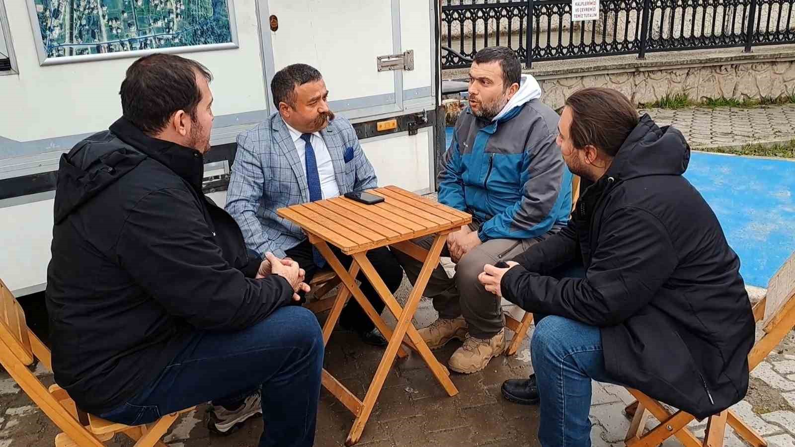 Bu da karavanlı seyyar muhtar: Hizmeti vatandaşın ayağına kadar g&ouml;t&uuml;r&uuml;yor
