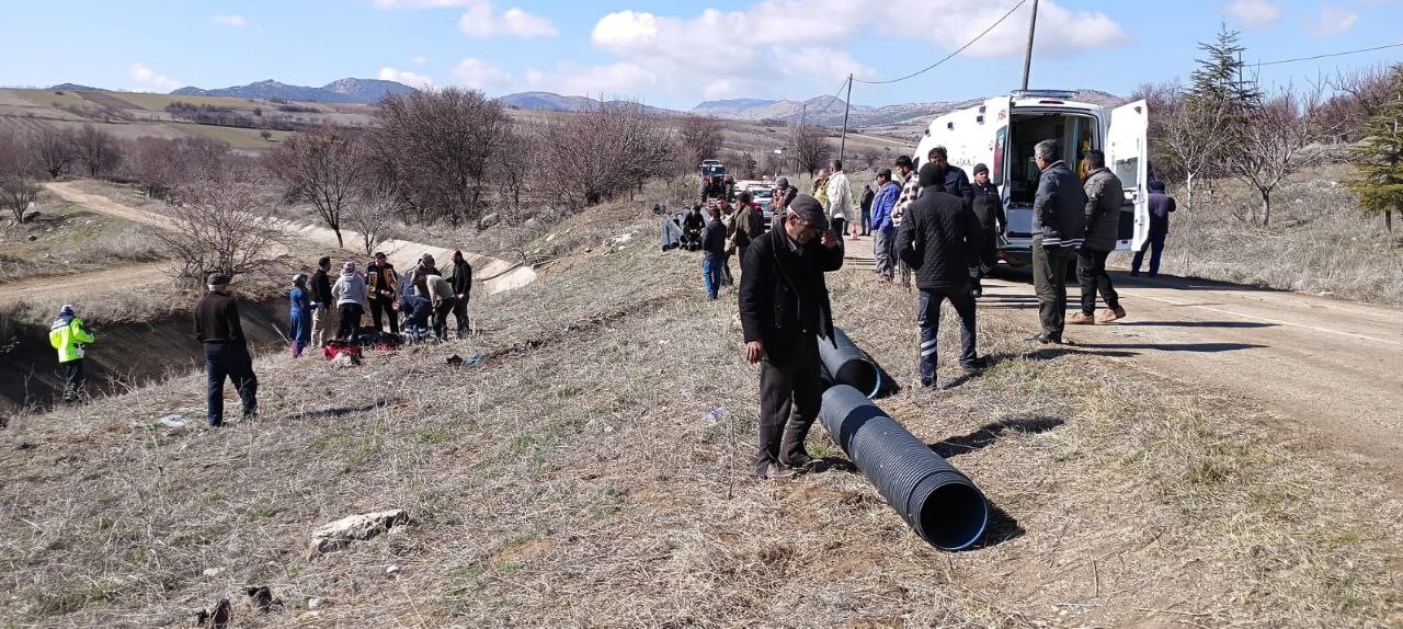 Isparta&rsquo;da otomobilin &ccedil;arptığı yaya, sulama kanalına d&uuml;şerek can verdi
