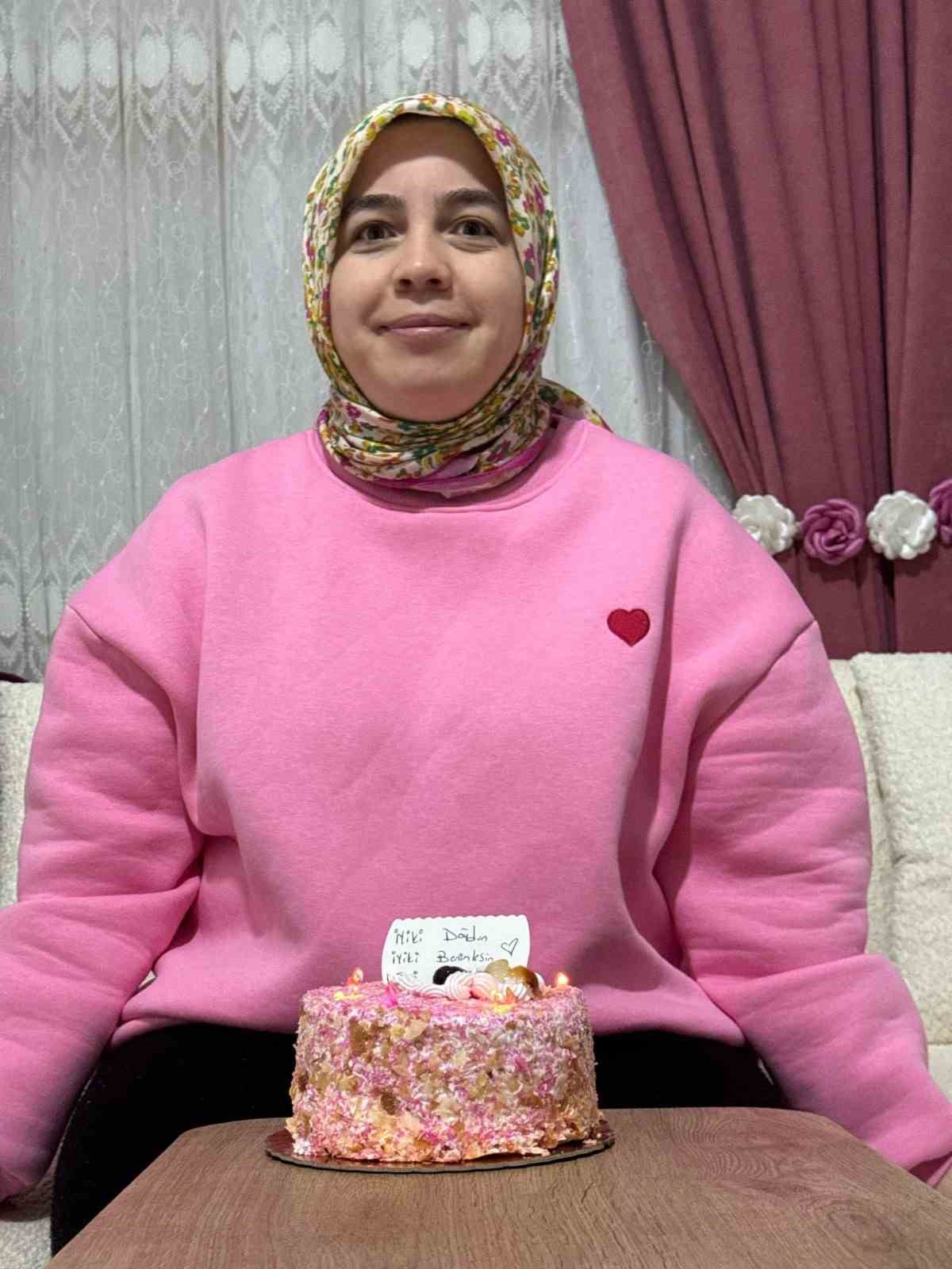 Avcılar&rsquo;da y&uuml;z&uuml;ne kezzap atılan kadın yaşadığı dehşeti anlattı: "Ağlıyorum, g&ouml;zlerimden kan geliyor"
