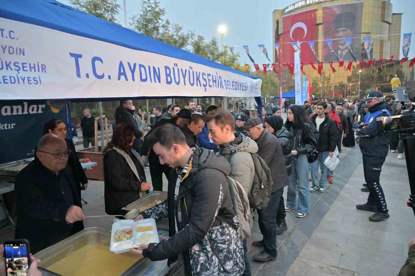 Başkan Çerçioğlu on binlerce Aydınlıyı iftar sofralarında buluşturuyor
