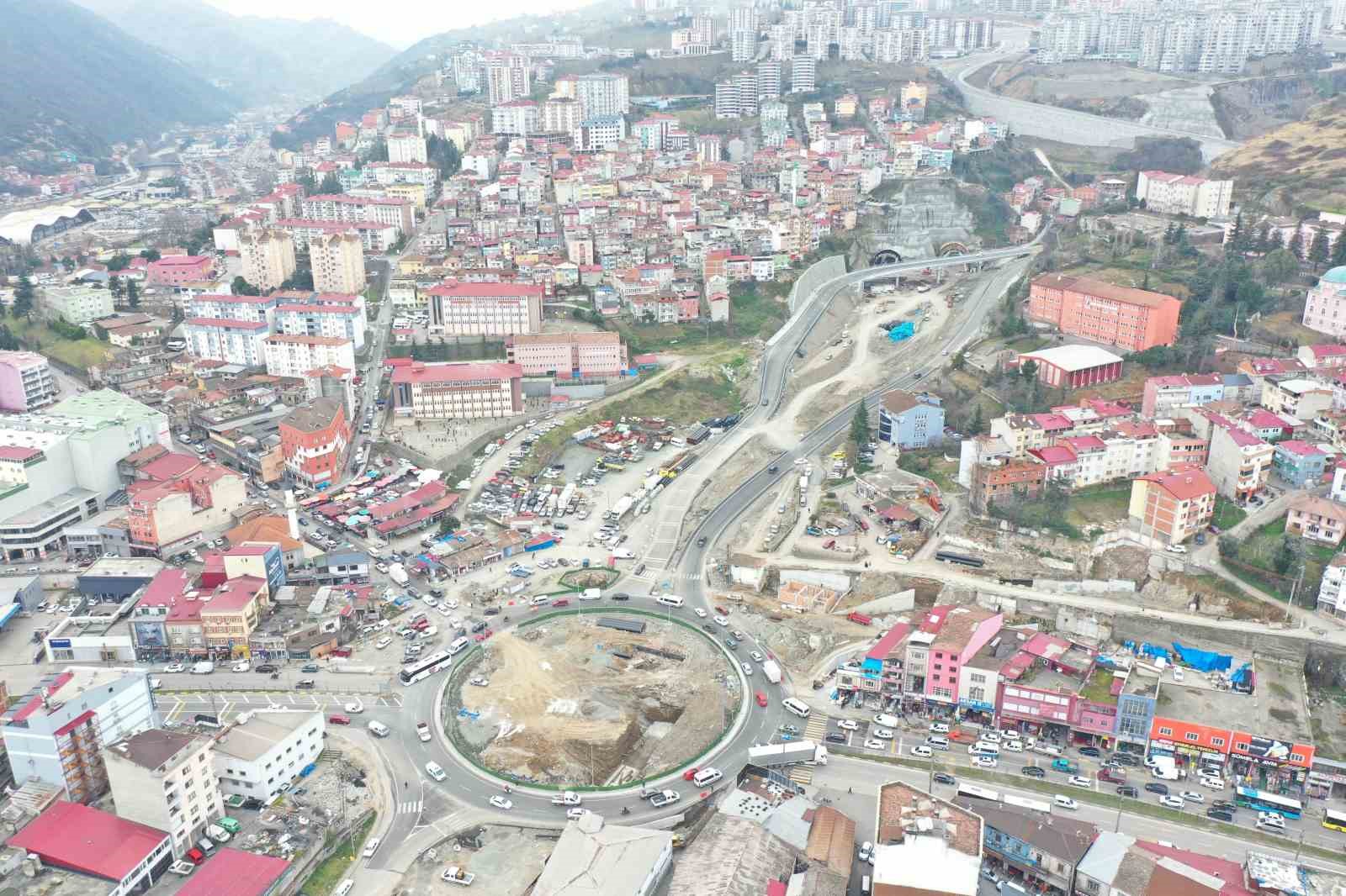 Türkiye’nin en maliyetli şehir içi yollarından Kanuni Bulvarı’nın tamamlanmasına 6 kilometre kaldı