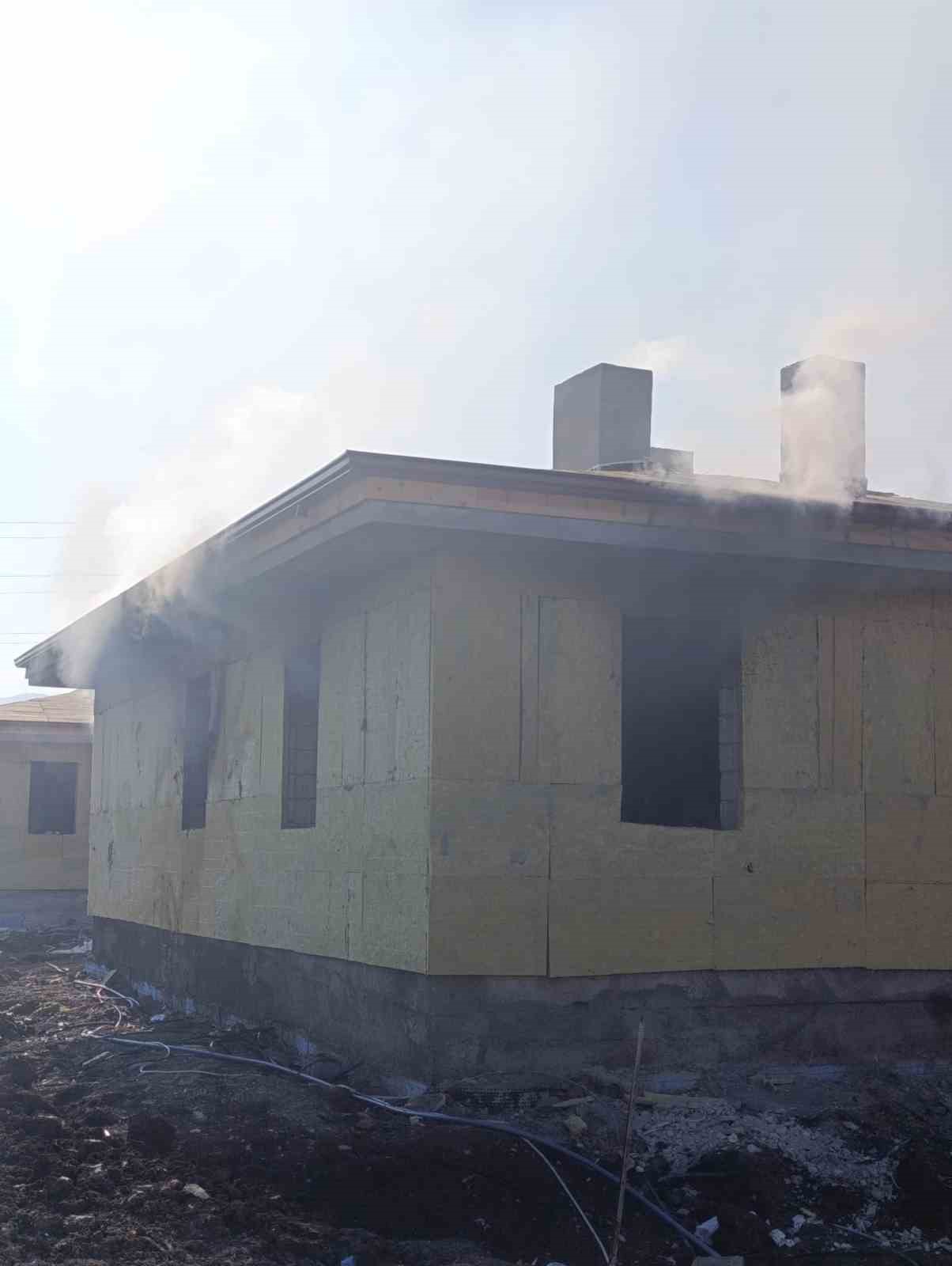 Osmaniye’de işçilerin kaldığı evde yangın çıktı