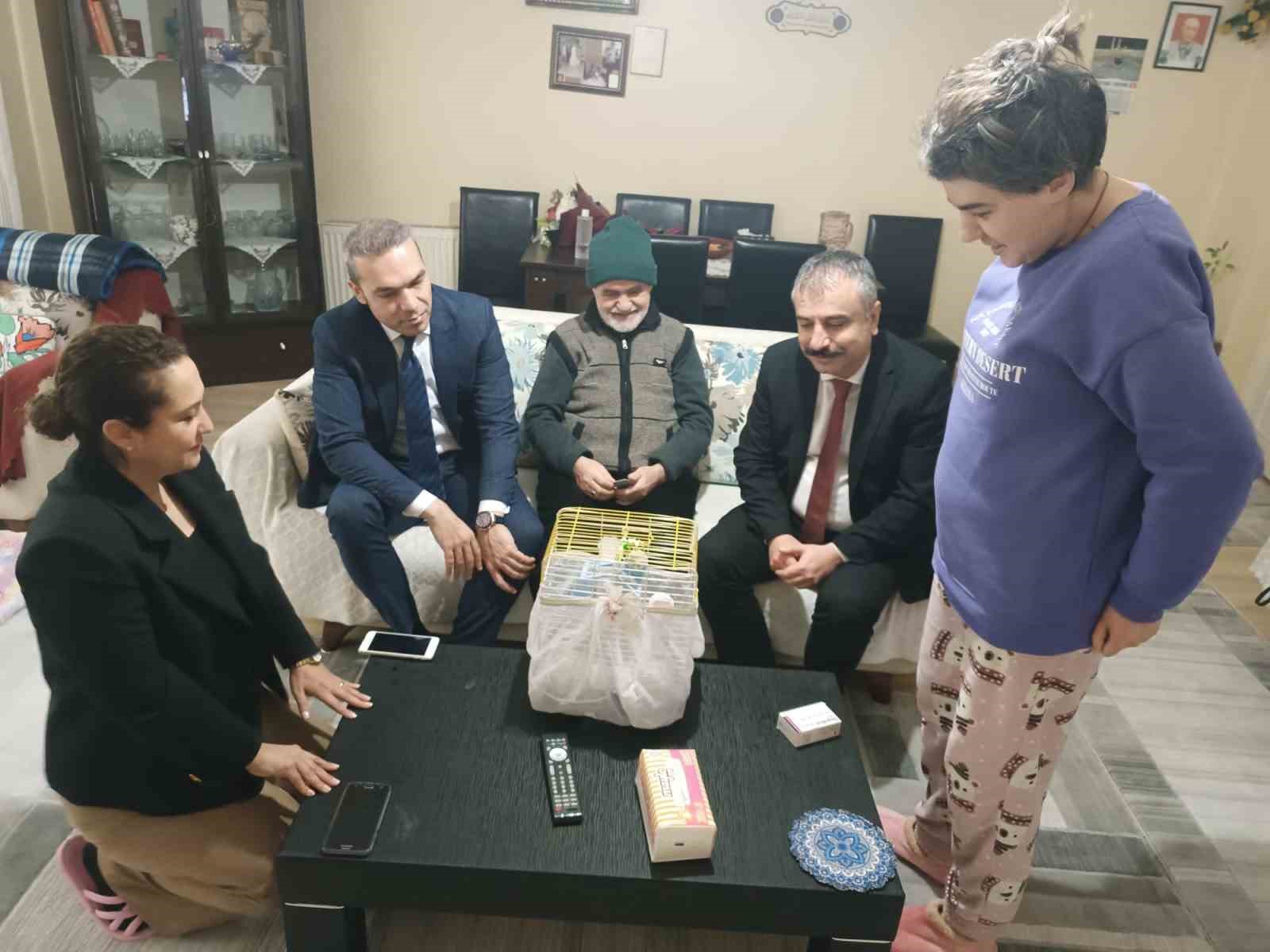 Vali Yardımcısı &Ccedil;i&ccedil;ek&rsquo;ten ve M&uuml;d&uuml;r Bayrak&rsquo;tan &lsquo;Aile Yılı&rsquo; etkinlikleri kapsamında ziyaret

