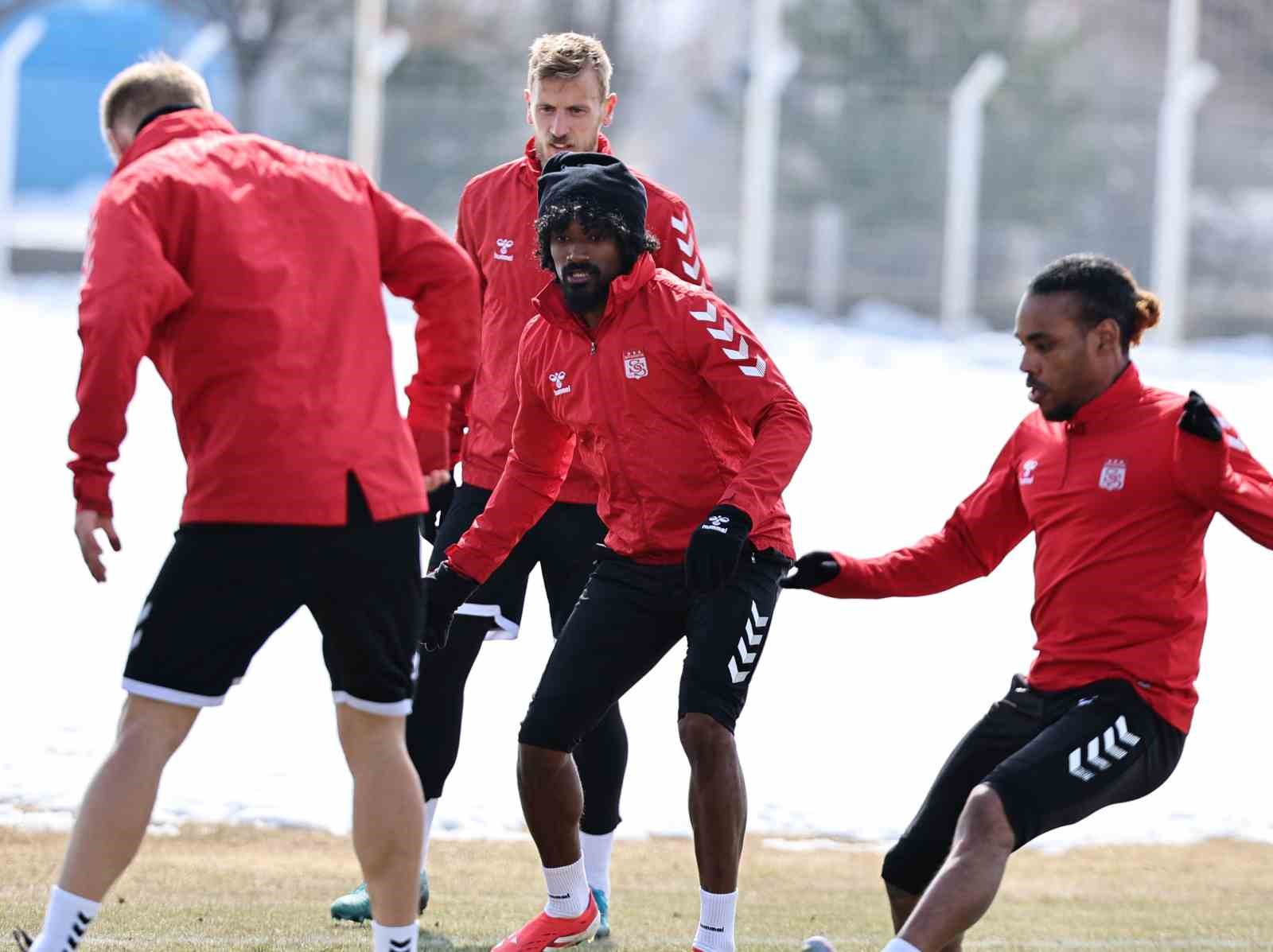 Sivasspor, Başakşehir ma&ccedil;ının hazırlıklarını tamamladı
