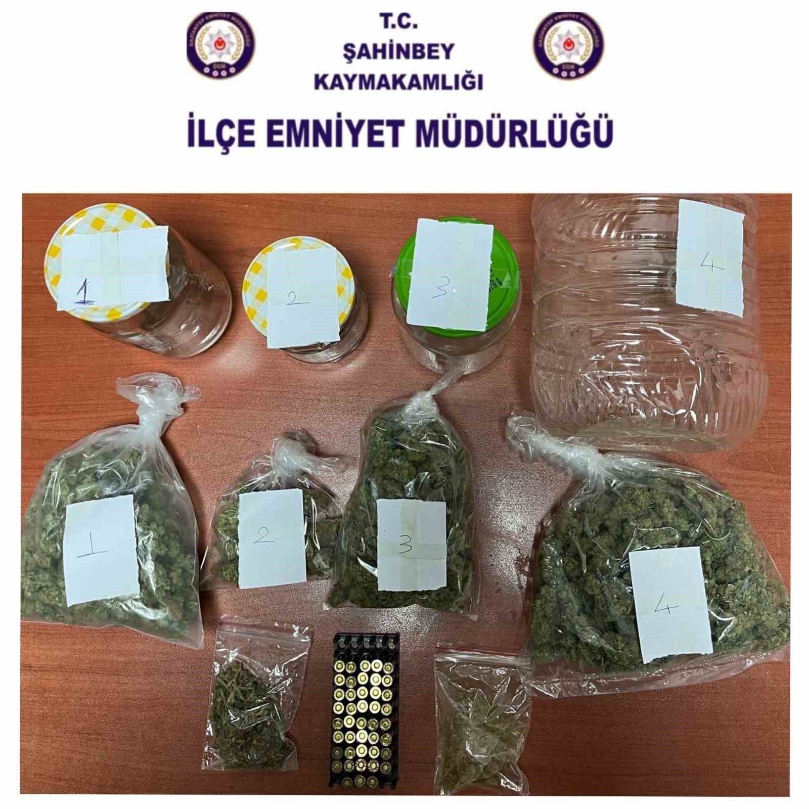 Gaziantep’te 1 kilo 605 gram esrar ele geçirildi