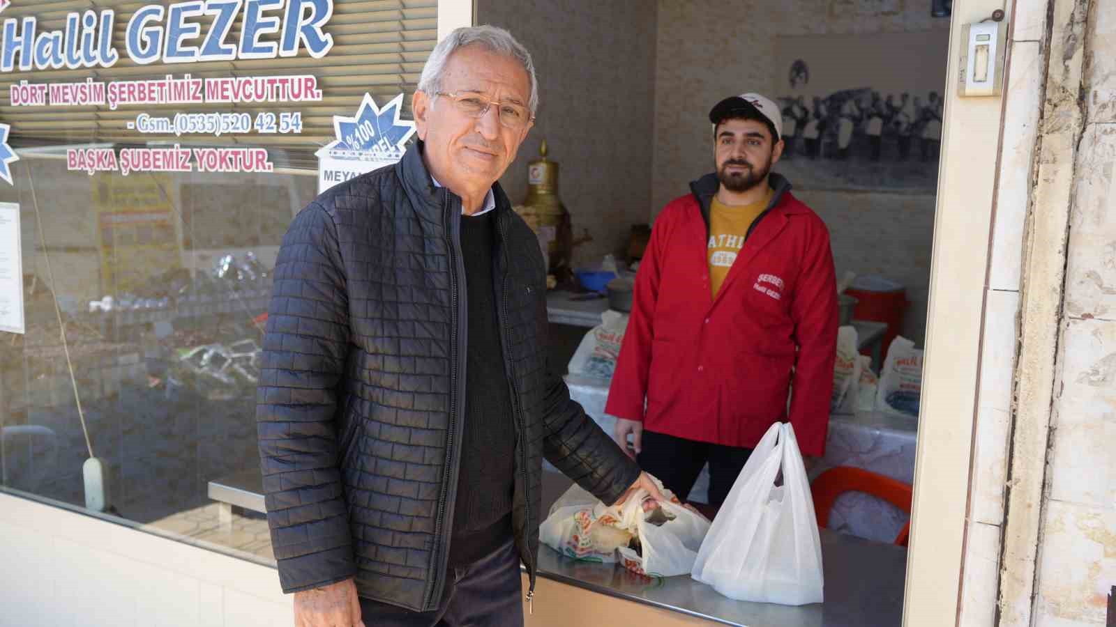 Gaziantep&rsquo;te Ramazan&rsquo;ın vazge&ccedil;ilmezi meyan şerbetine yoğun ilgi
