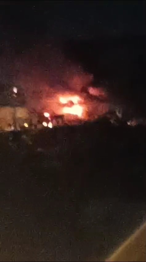 Ailesi iftara giden alkolü şahıs evini yaktı