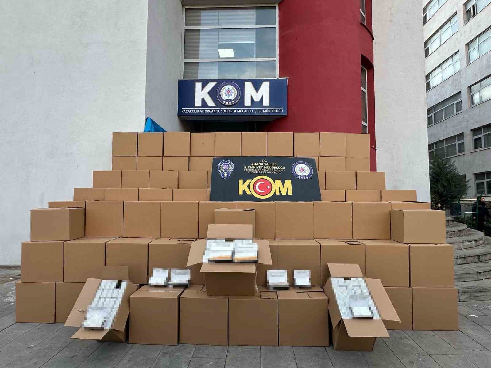 Adana’da kaçak bir ton tütün ve 3 milyon makaron ele geçirildi