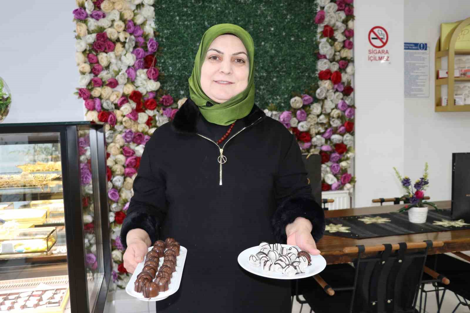 Van&rsquo;da otlu peynirli ve kavutlu &ccedil;ikolata &uuml;retildi
