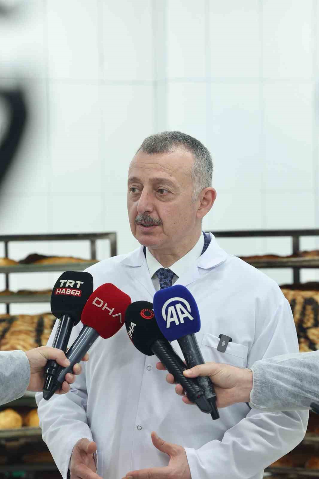 İftar sofralarına destek: 370 gram Ramazan pidesi 20 TL
