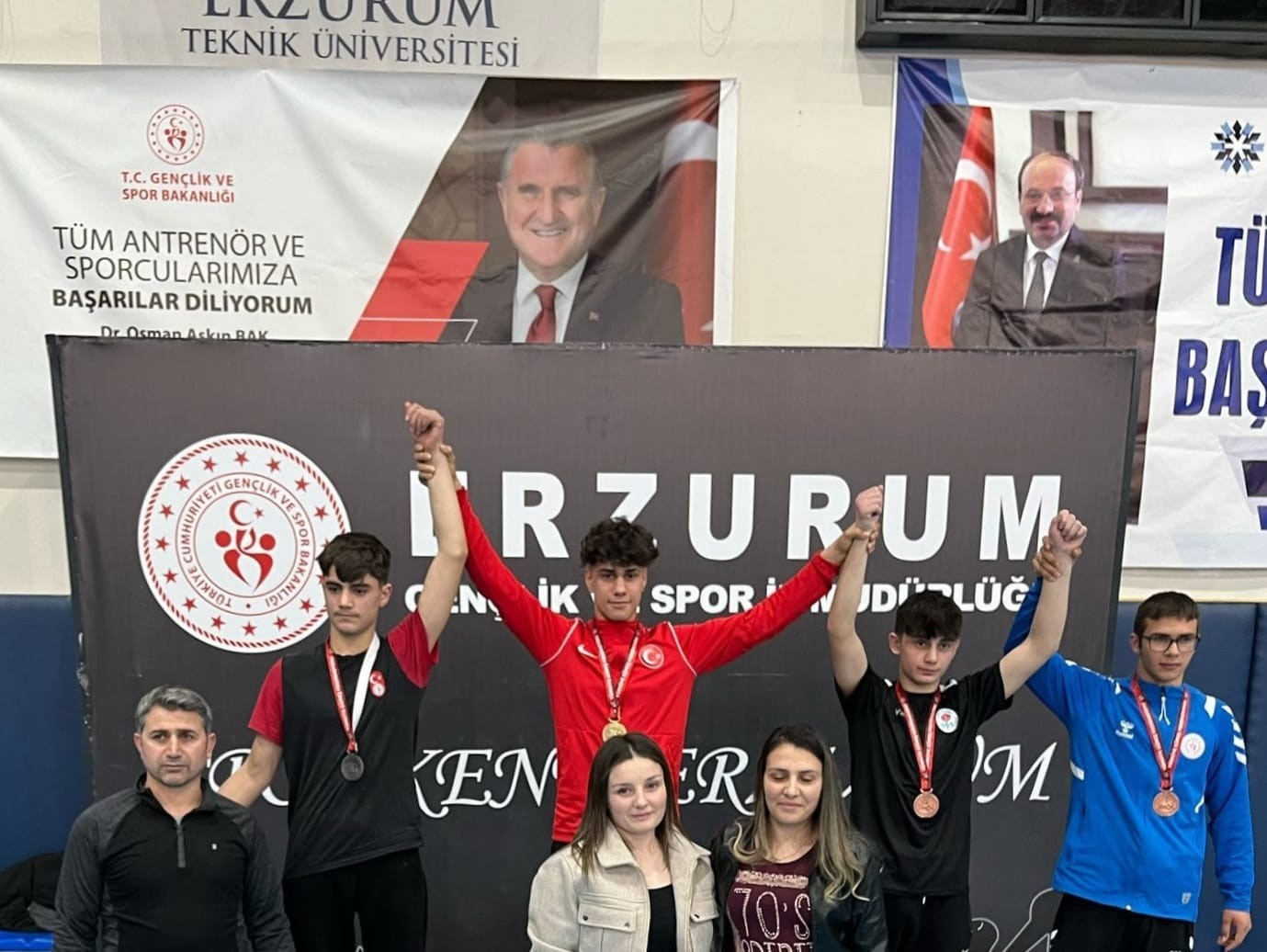 Yunusemreli güreşçiler grup şampiyonalarından başarıyla döndü