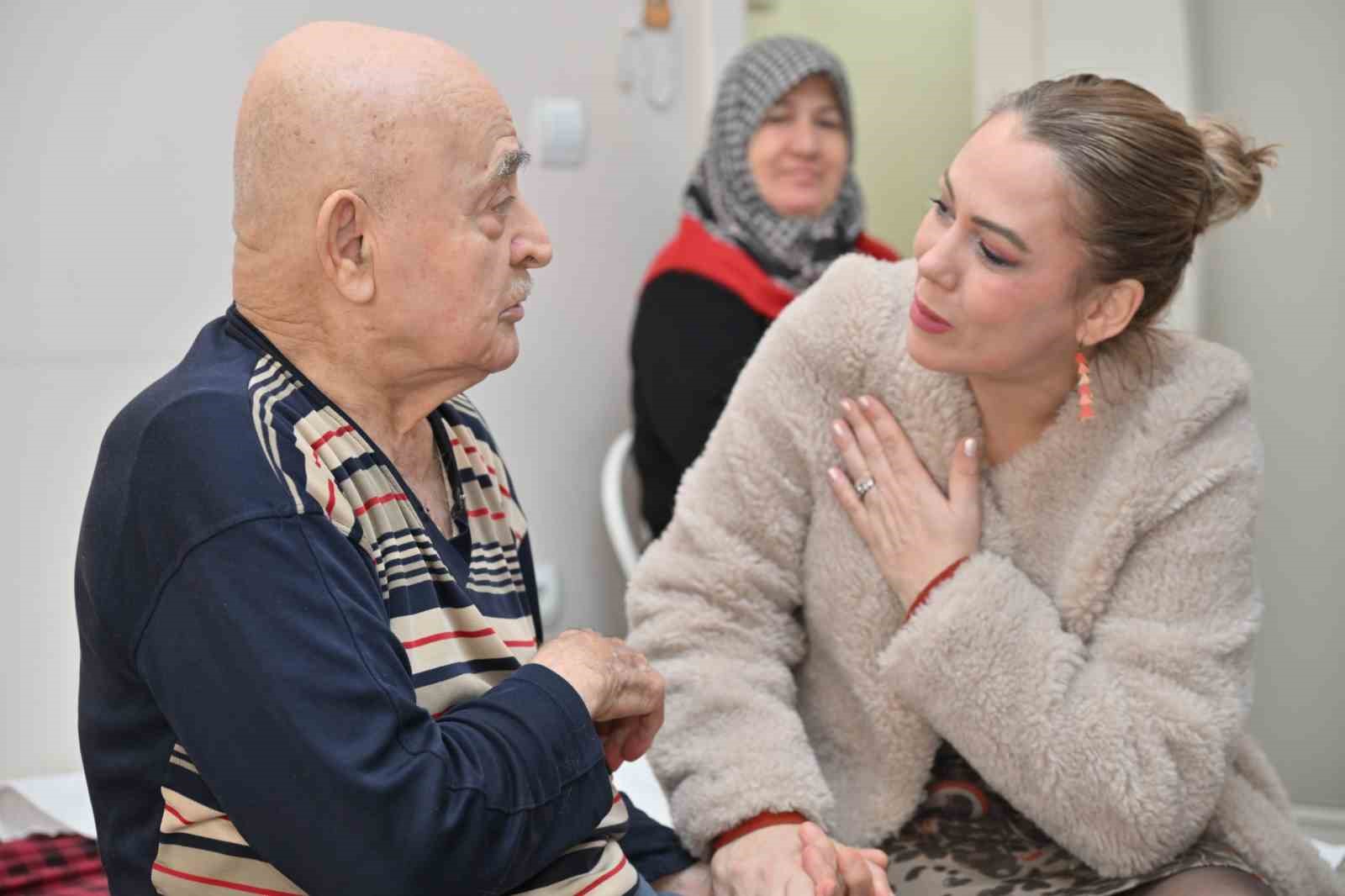 Nurcan Zeyrek&rsquo;ten duygulandıran ziyaret
