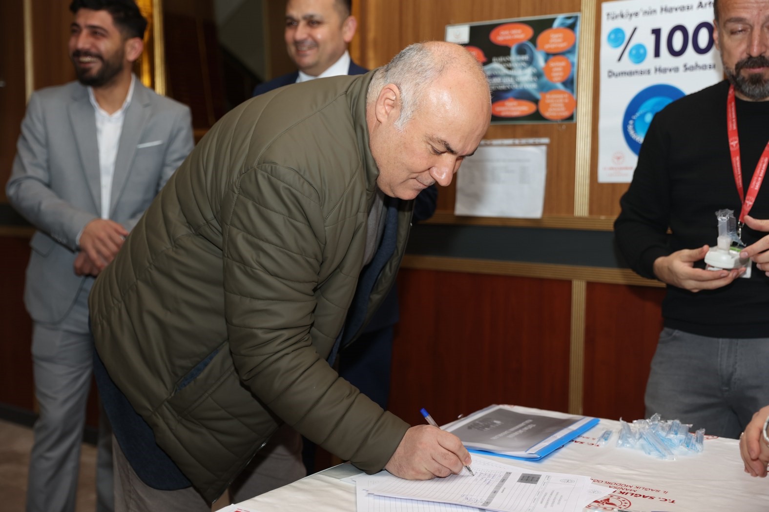 Yunusemre&rsquo;den sigara bağımlılığına karşı farkındalık etkinliği
