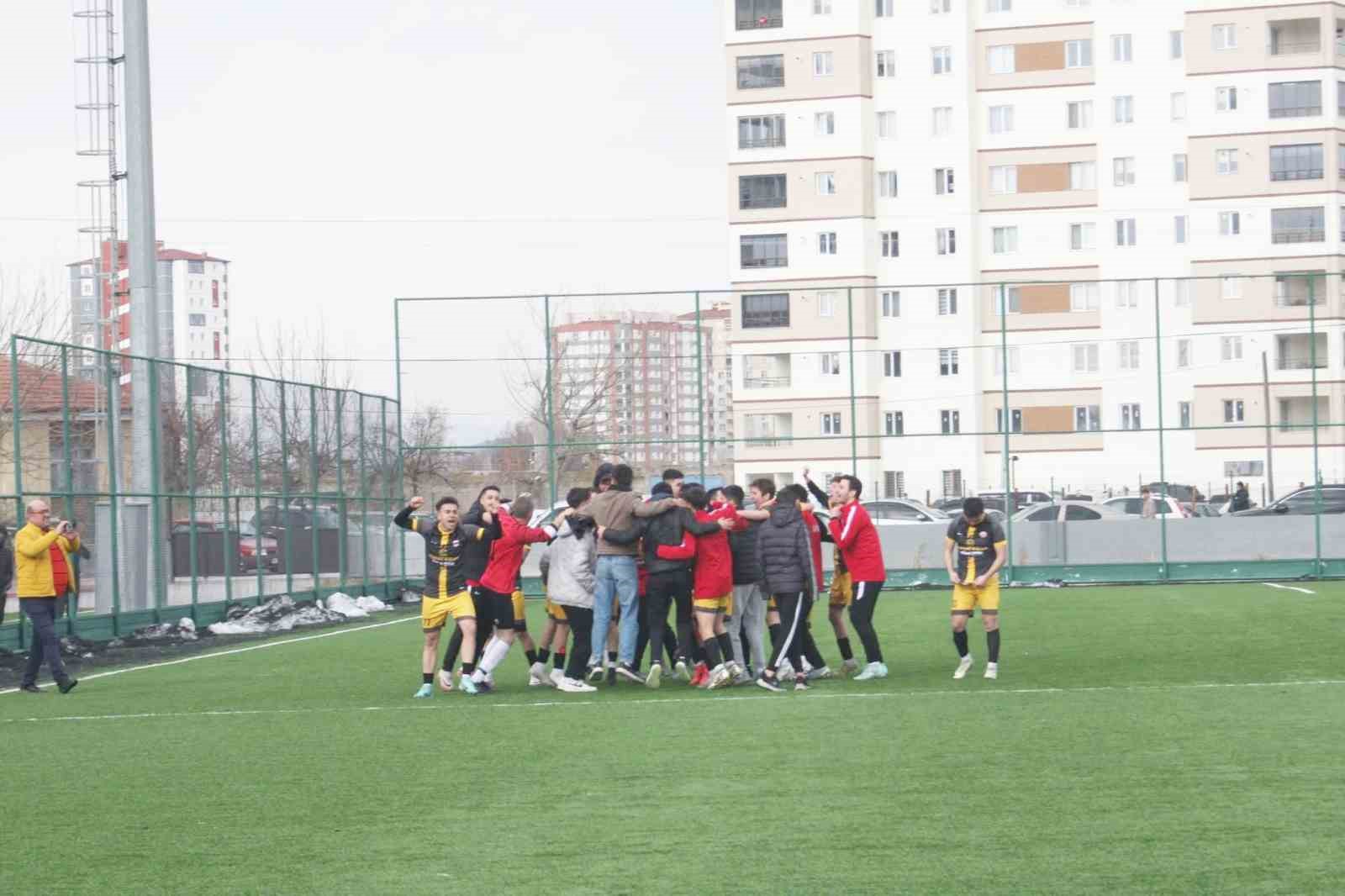 Talas Anayurtspor Play-Off şampiyonu