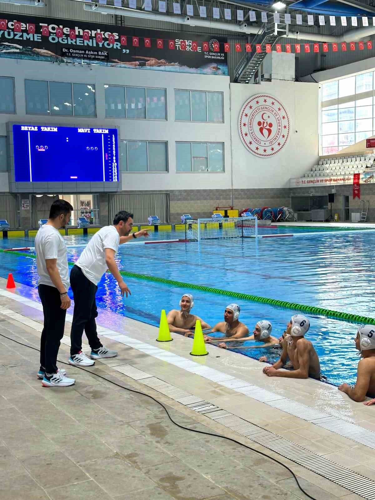 Elazığ GSK su topunda 5&rsquo;te 4 yaptı
