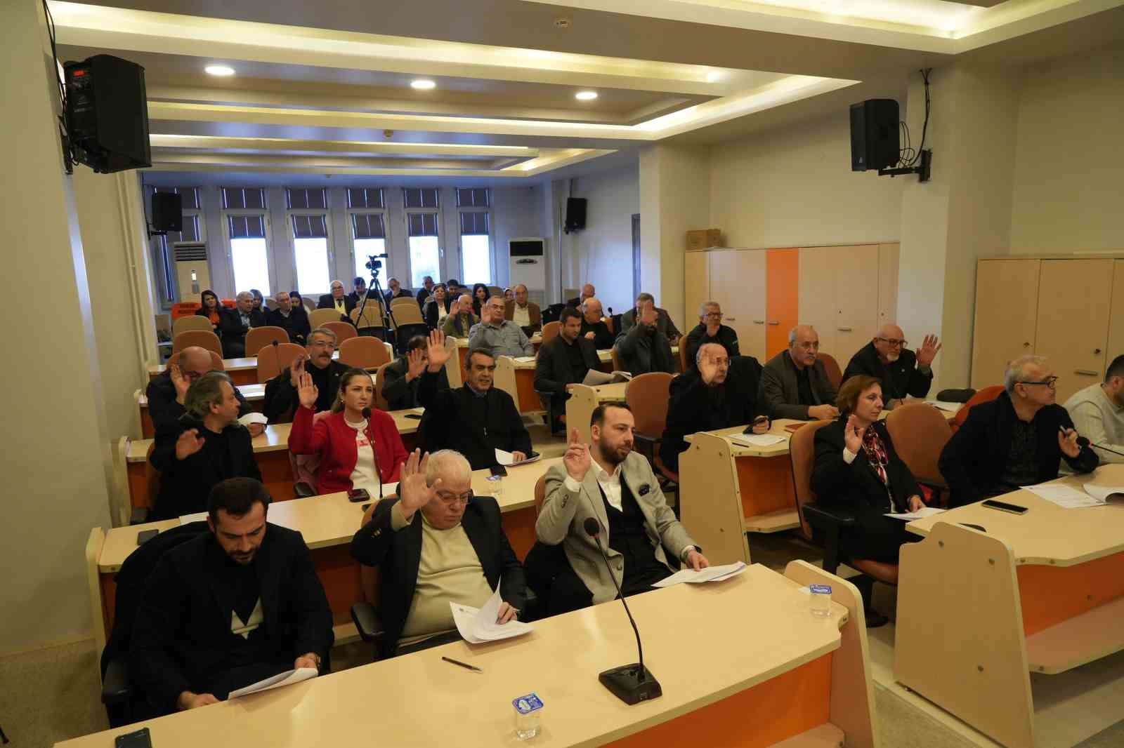 Atakum meclisinde g&uuml;ndem &lsquo;hayvan barınağı&rsquo;
