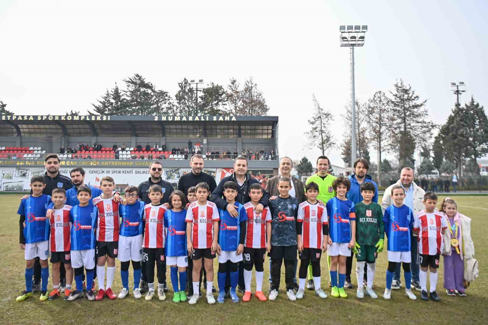 Balıkesirspor&rsquo;un efsane ismi Can Cang&ouml;k&rsquo;&uuml;n adı antrenman sahasında yaşayacak
