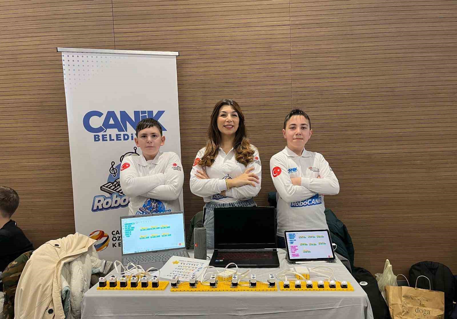 Canikli Özdemir Bayraktar Keşif Kampüsü, uluslararası robot yarışmasında birinci oldu