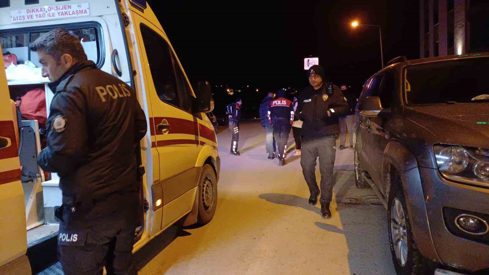 Akrabalar arasındaki kavgada kan aktı: 2 yaralı