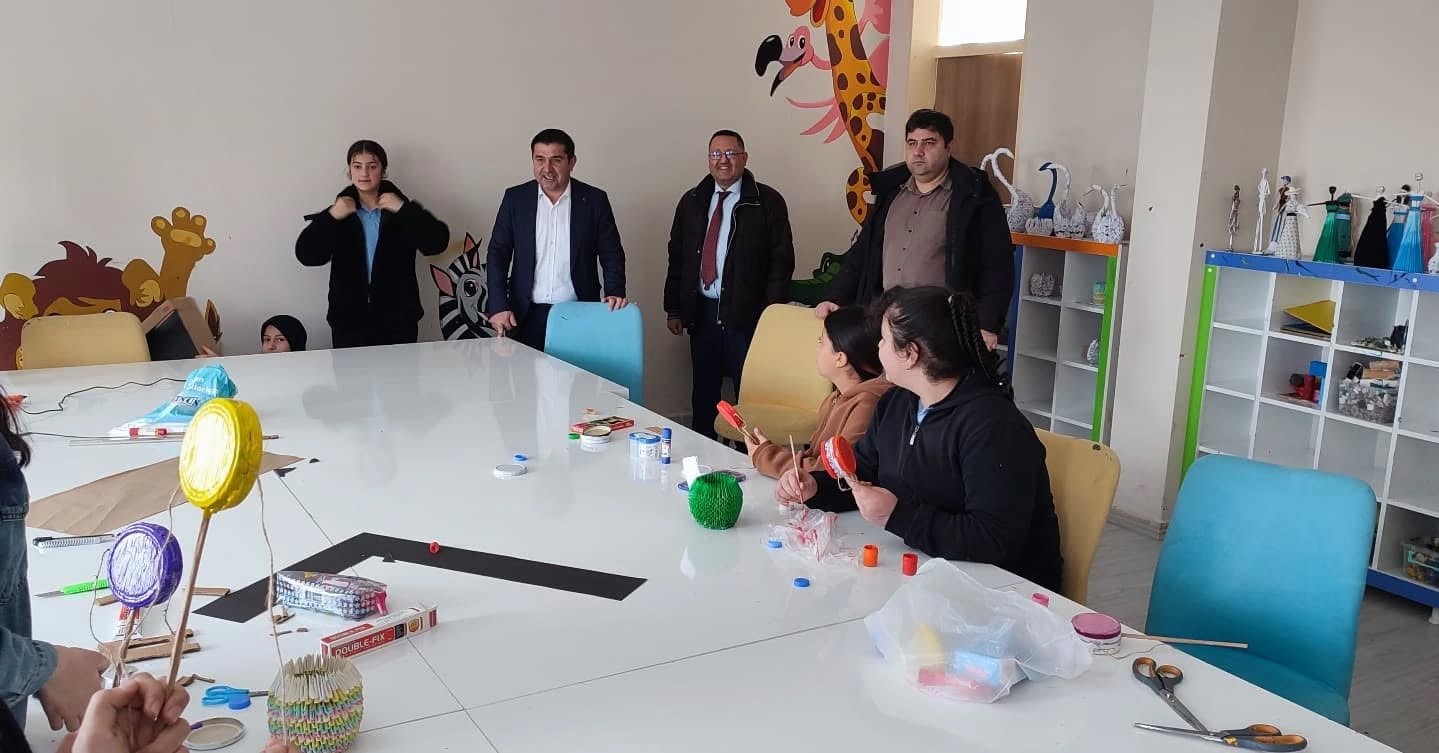 Altıntaş&rsquo;ta "Minikler İ&ccedil;in Tasarlıyor, Minikler İ&ccedil;in &Uuml;retiyoruz" projesi
