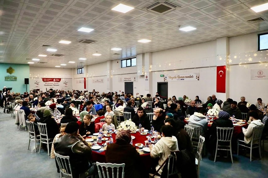 Başkan Mehmet Ertaş, Tuzcumurat Mahalle evi&rsquo;nde vatandaşlarla iftarda buluştu
