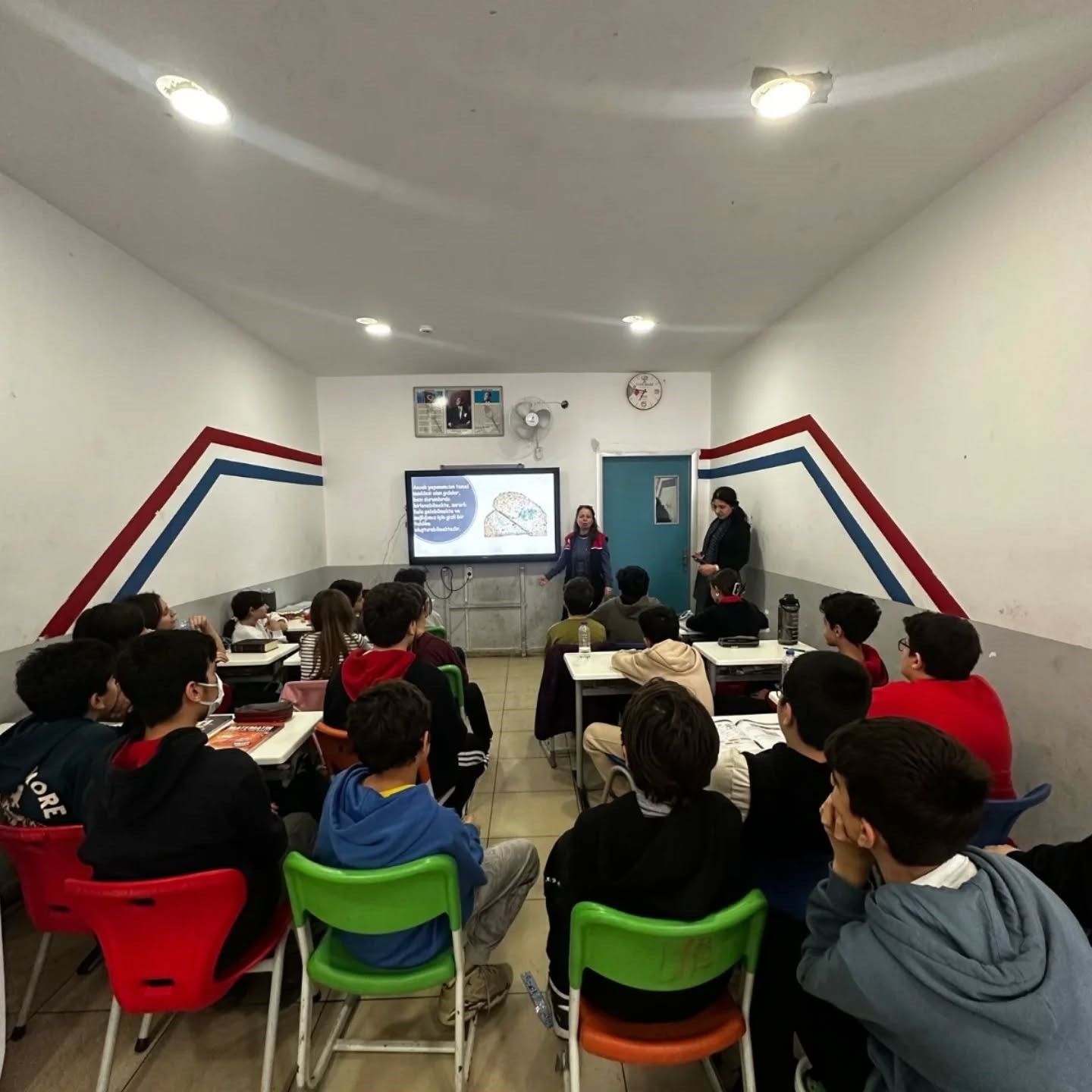 Edremit&rsquo;te &ouml;ğrencilere gıda g&uuml;venliği ve organik tarım eğitimi
