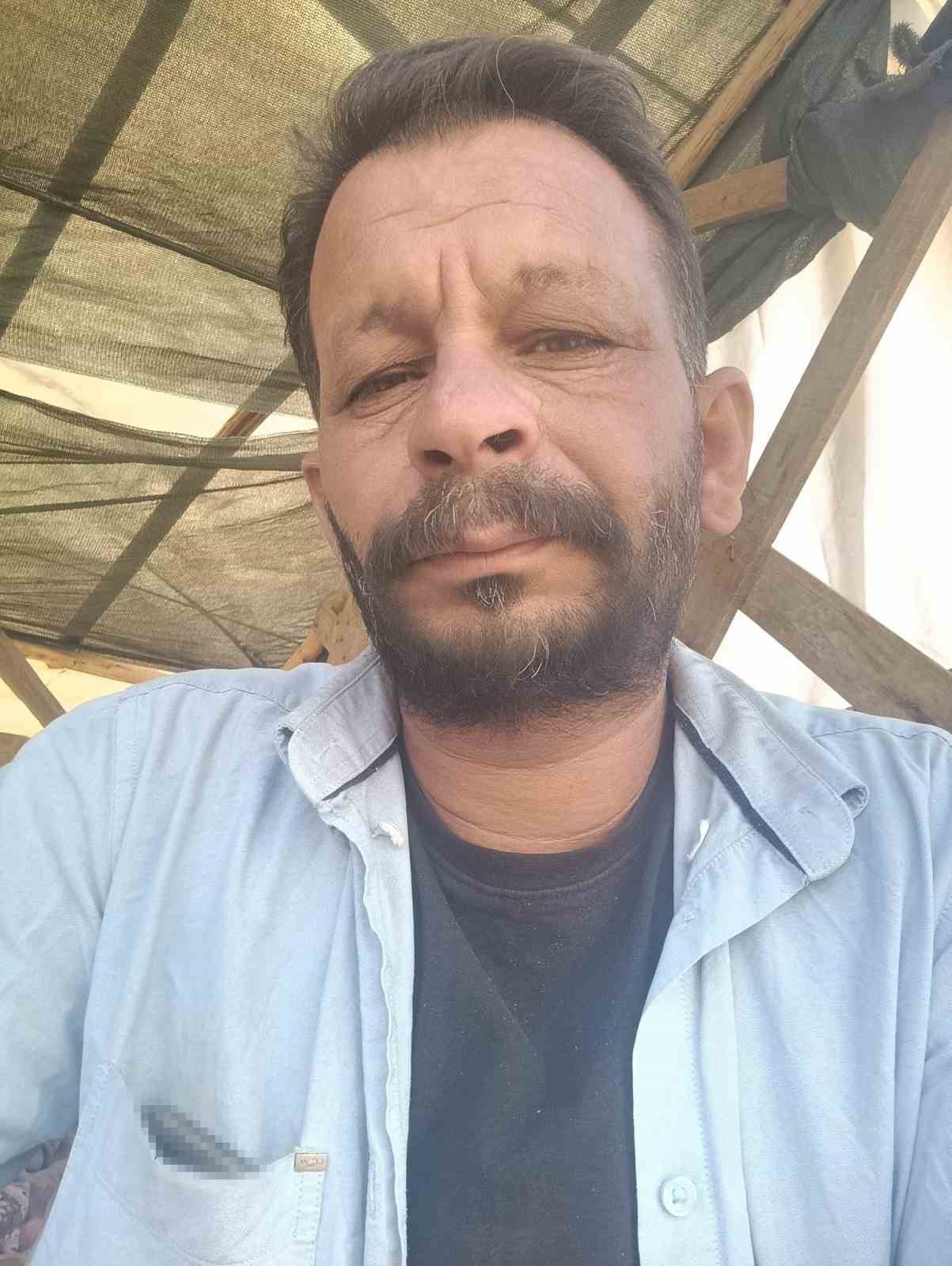 Tır, yol kenarındaki barakaya dalıp alevlere teslim oldu: 1 ölü, 1 yaralı