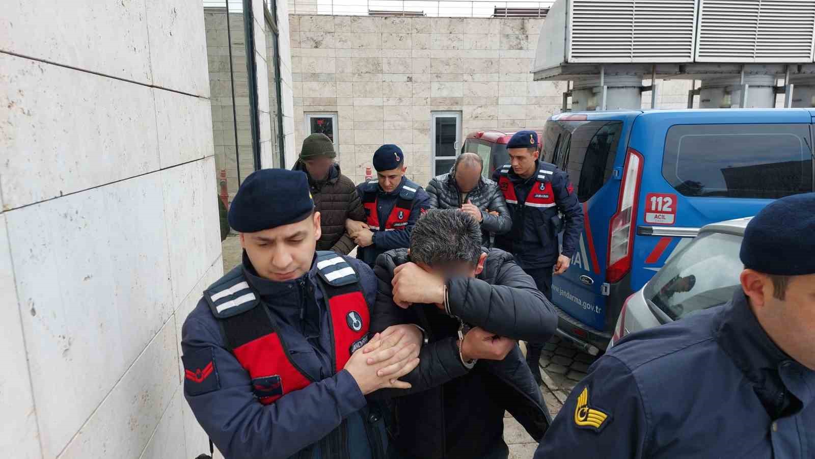 Jandarmadan tarihi eser operasyonu: 3 g&ouml;zaltı
