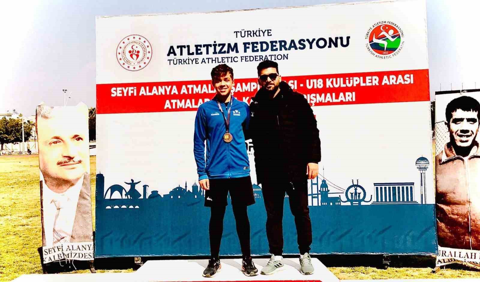 Erzincanlı sporculardan T&uuml;rkiye şampiyonluğu ve T&uuml;rkiye &uuml;&ccedil;&uuml;nc&uuml;l&uuml;ğ&uuml;
