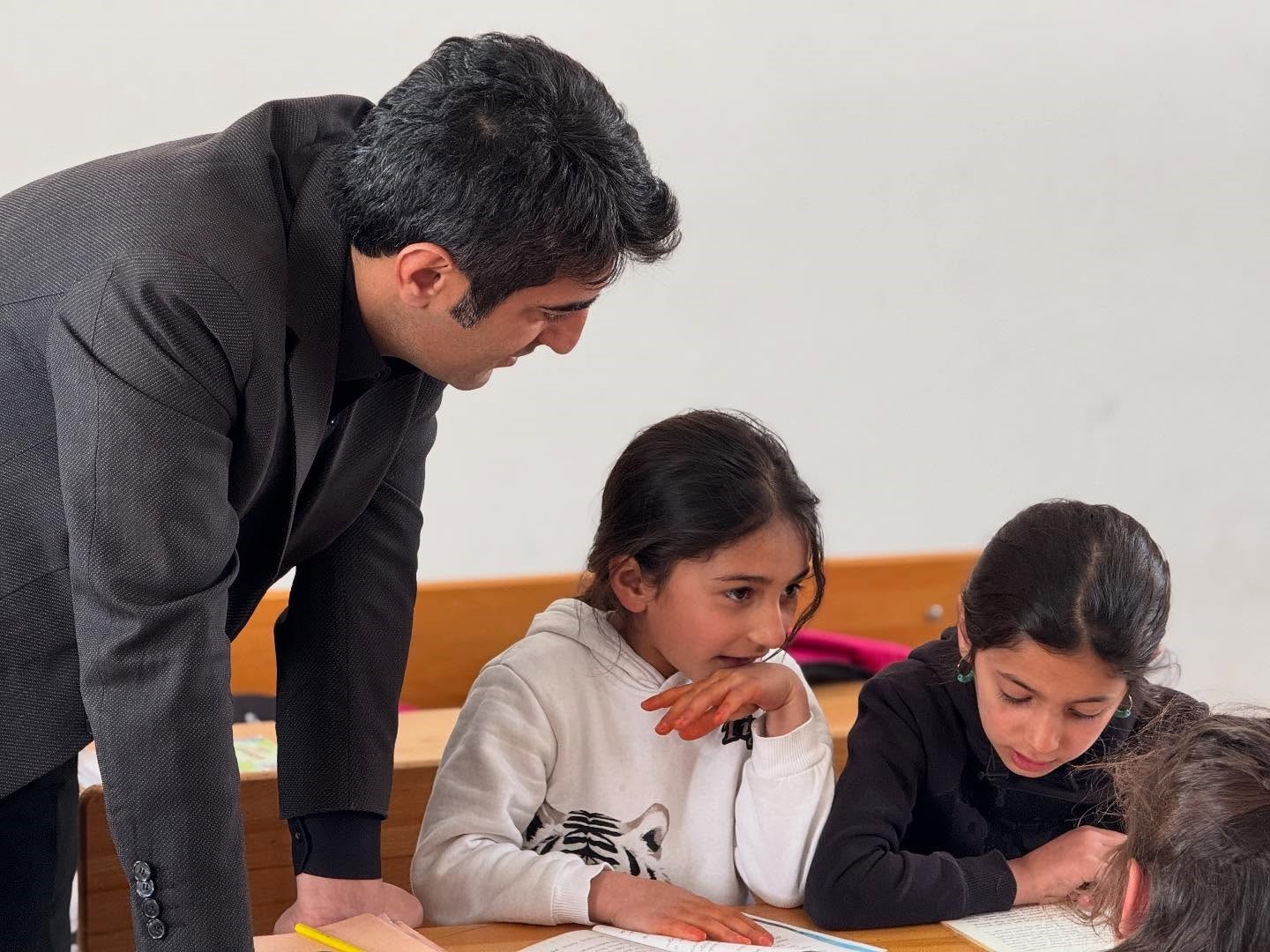 Sarıkamış Kaymakamı Aslantatar, &ouml;ğrencilerle buluştu
