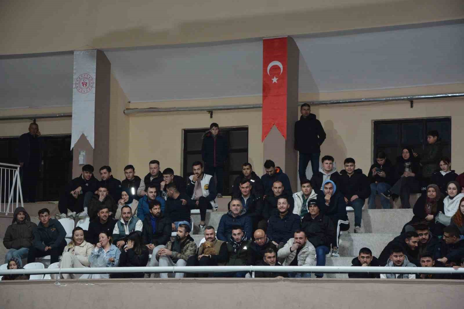 Demirci&rsquo;de futsal turnuvası
