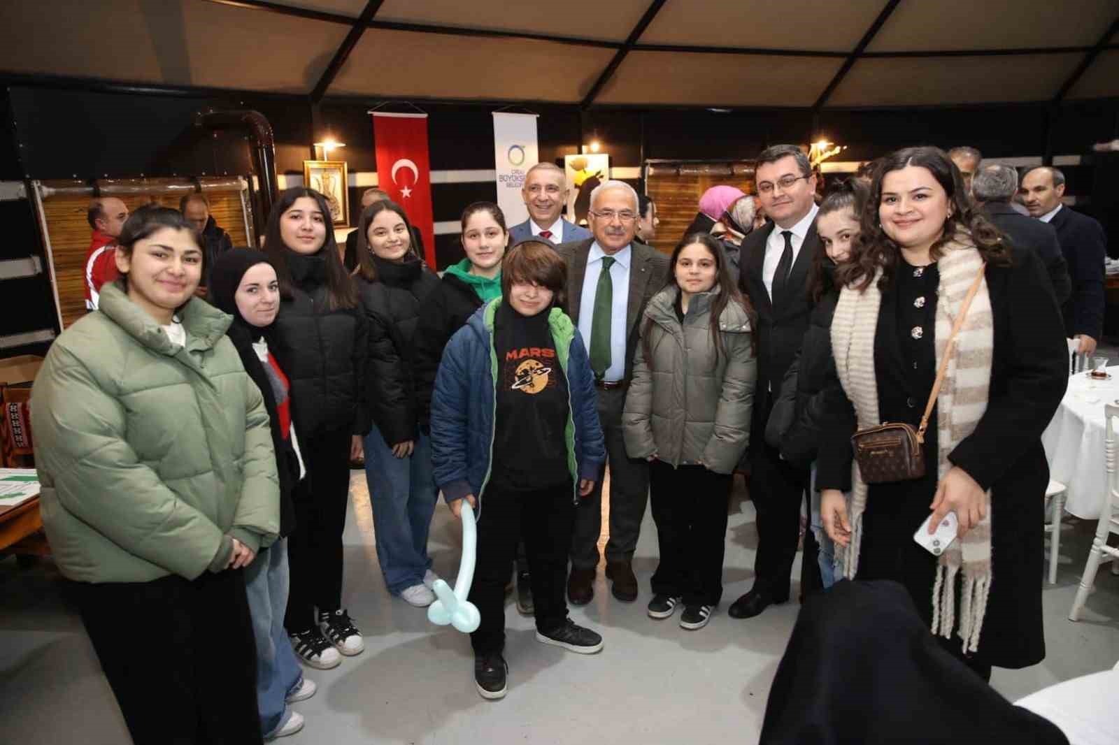 Başkan Güler, orucunu özel misafirleri ile açtı: "Büyükşehir Belediyesi’nin tüm imkanları emrinizde"