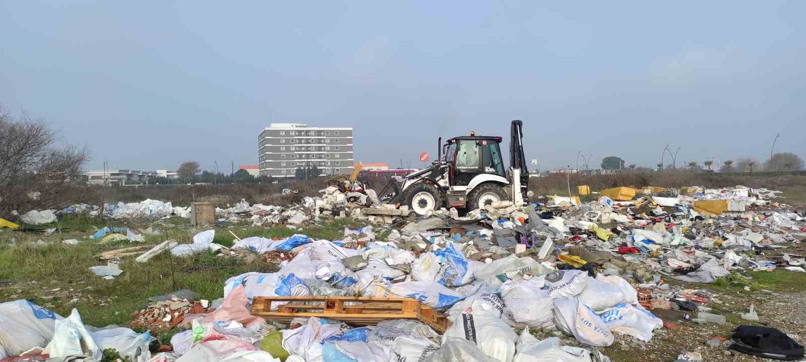 Yunusemre’de moloz kirliliğine geçit yok