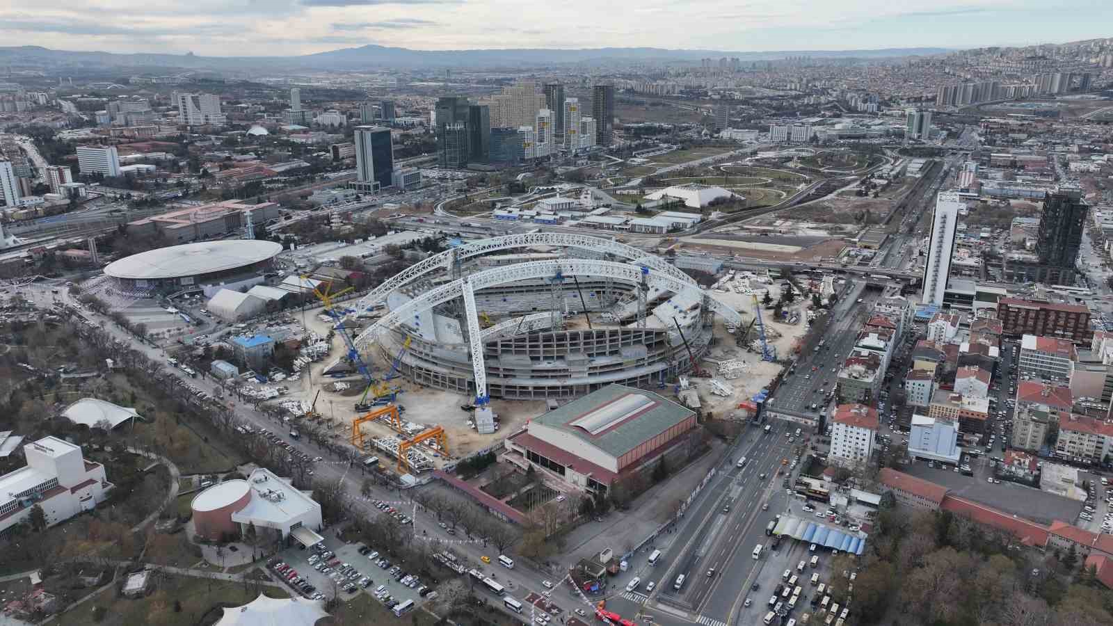 Ankara&rsquo;nın tarihi Atat&uuml;rk Spor ve Sergi Salonu yıkılıyor
