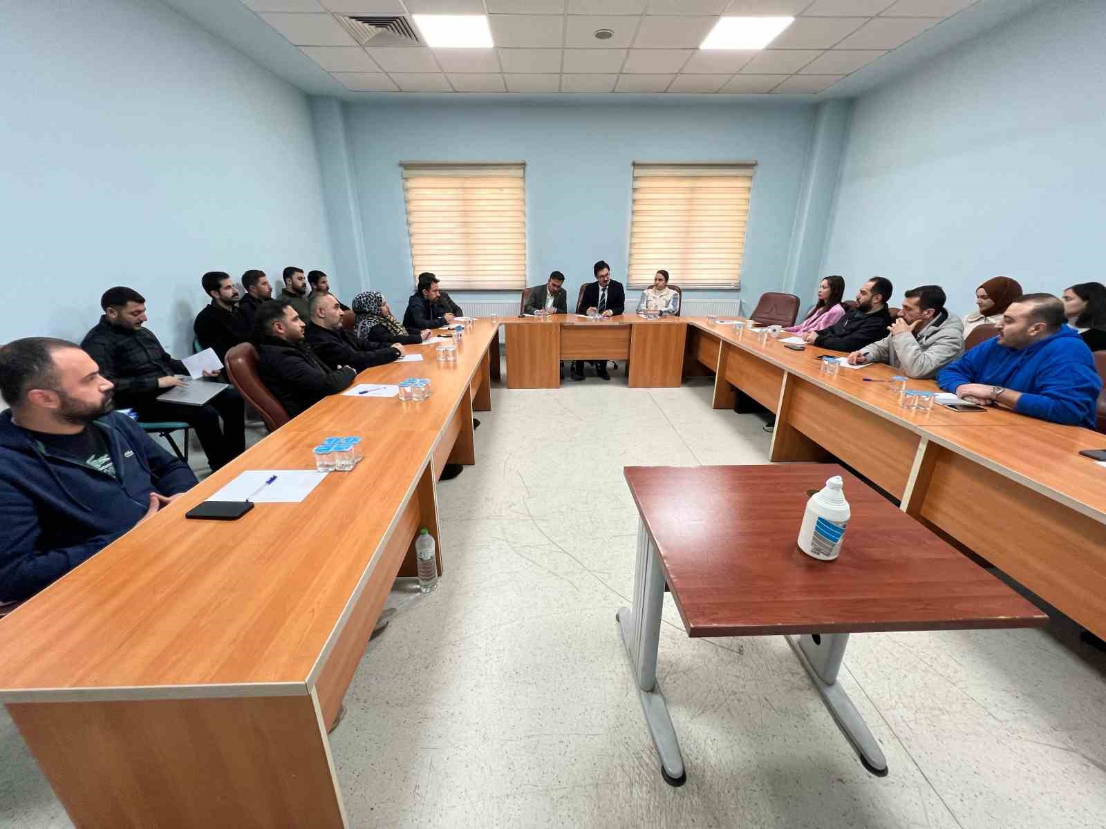 Hakkari Sağlıklı Hayat Merkezinde aile hekimleri ile buluşma
