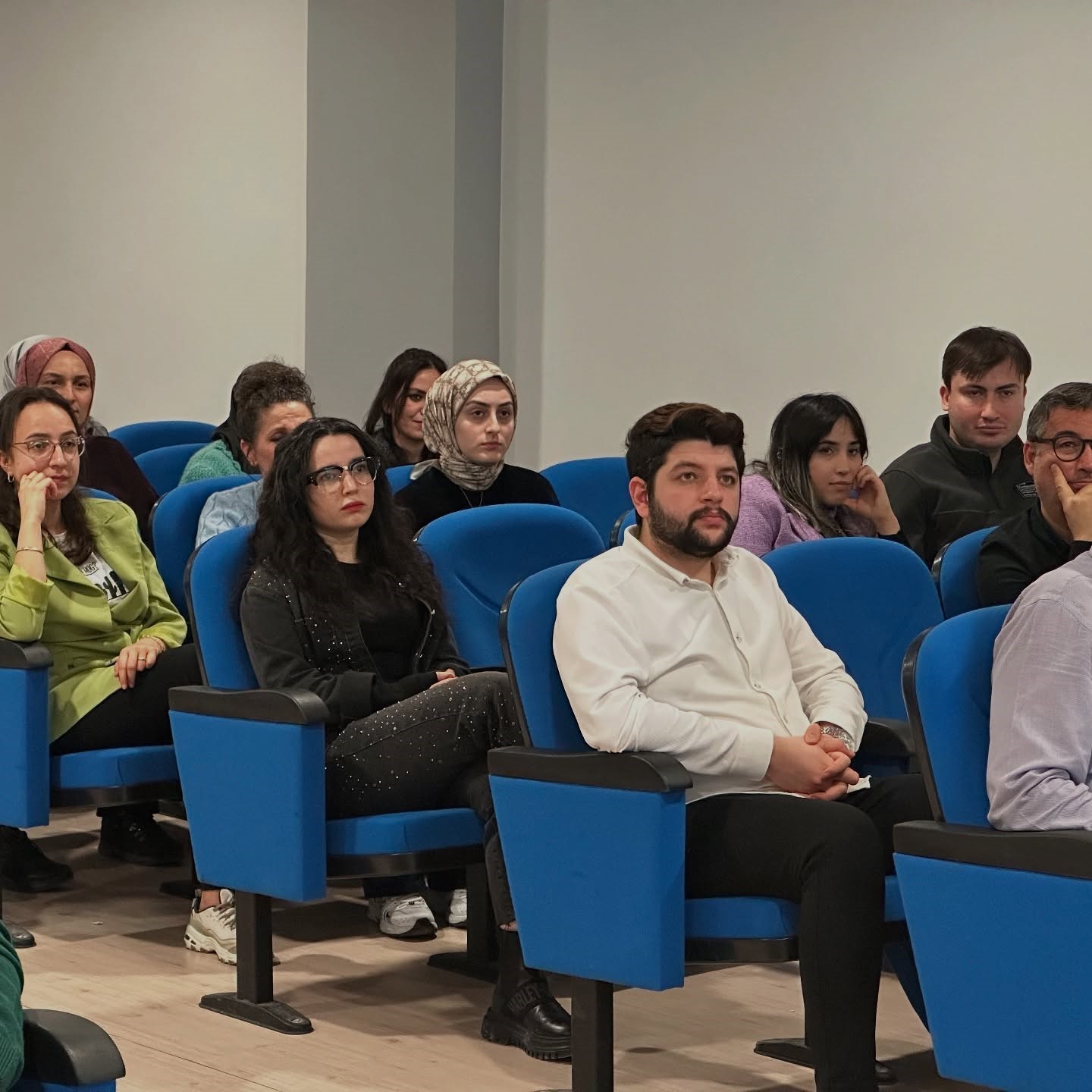 Obeziteyle m&uuml;cadelede bilin&ccedil;li beslenmenin &ouml;nemi
