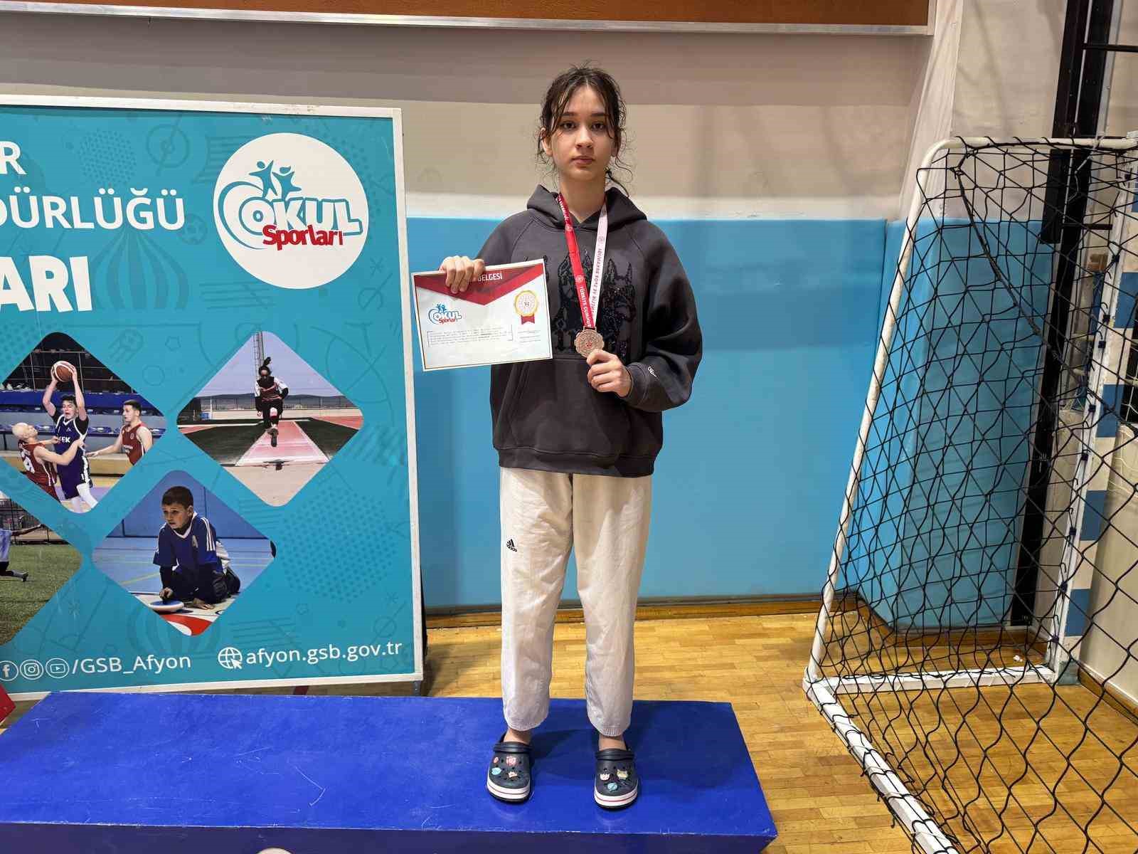 Tekwonda’da Balıkesirli İpek Türkiye Şampiyonası’na katılmaya hak kazandı