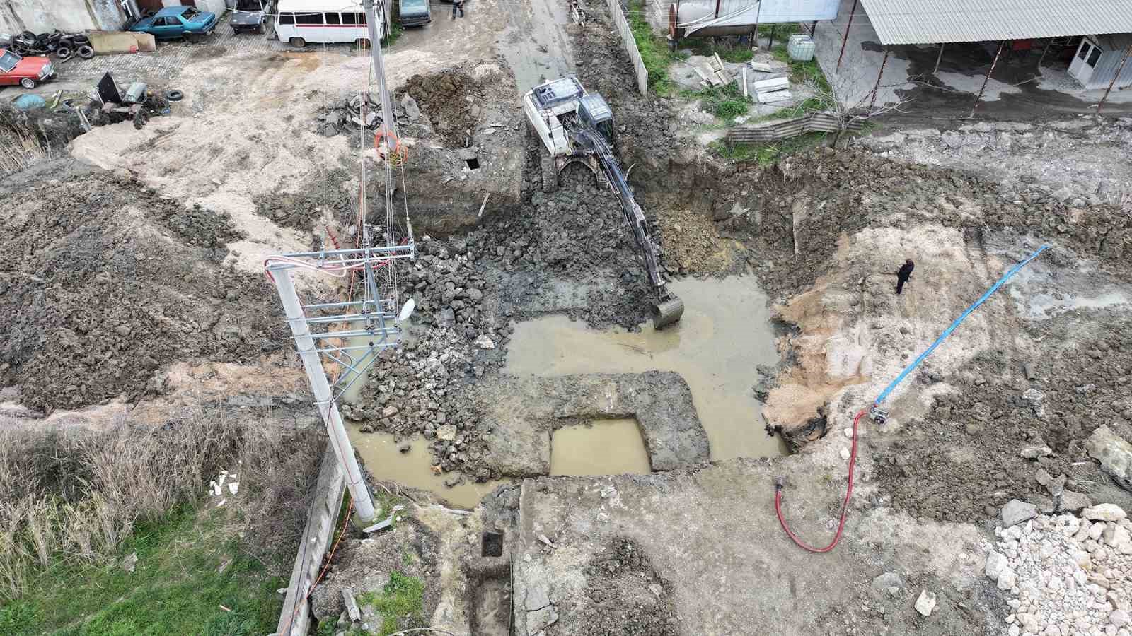 Geyve&rsquo;deki o menfez sil baştan yenileniyor
