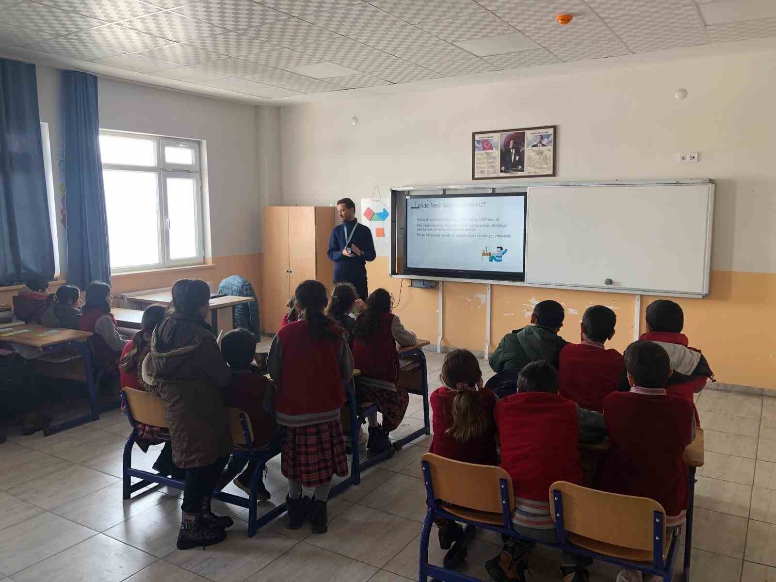 Bulanık’ta ’4 Mart Obezite ve Şişmanlık Günü Farkındalık’ etkinliği