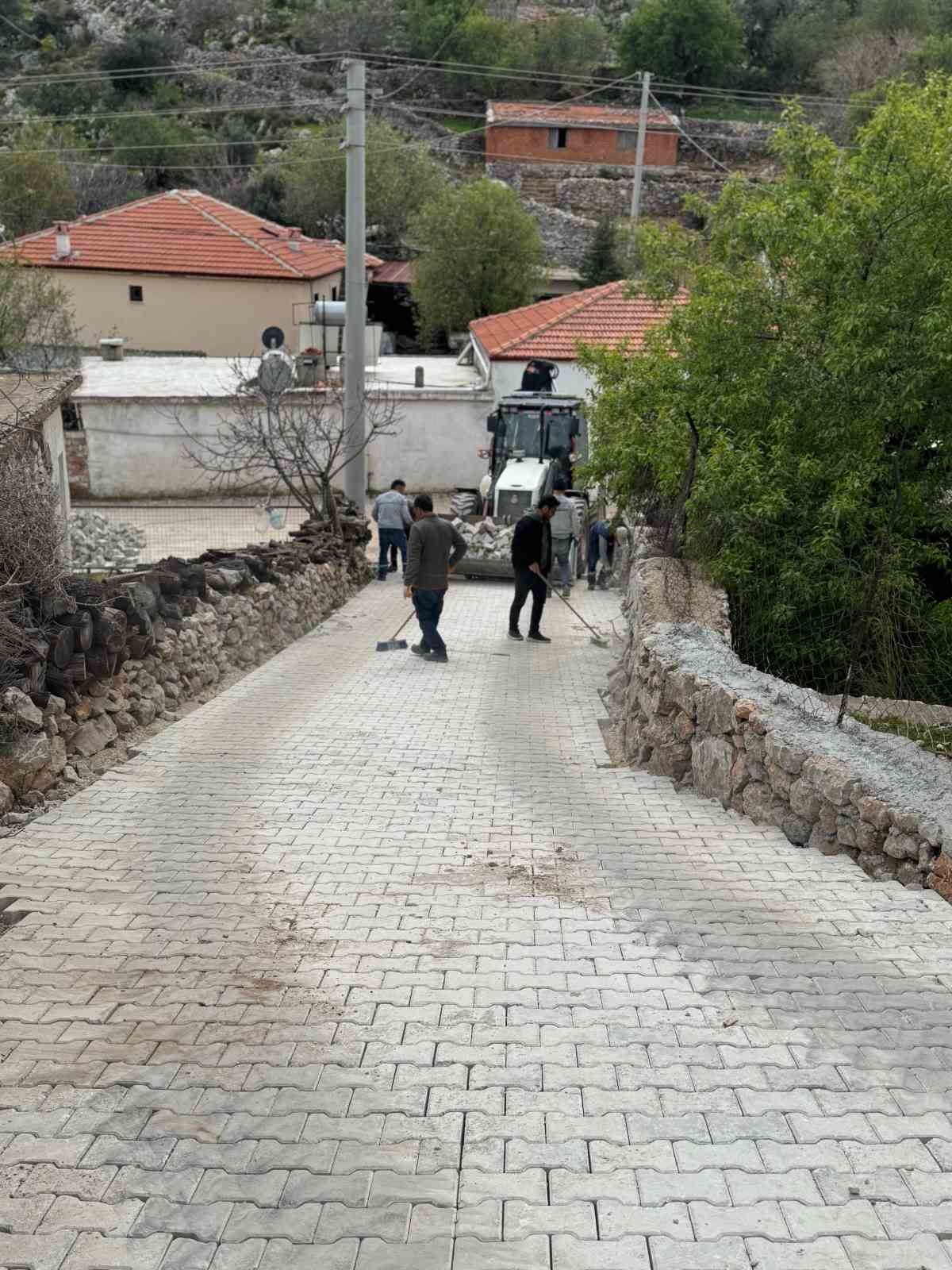 Marmaris&rsquo;te fen işleri hız kesmiyor
