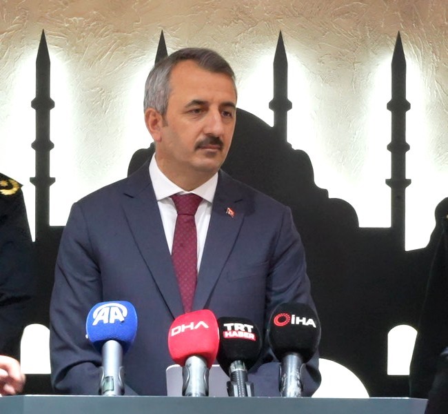 T&uuml;rkiye Yunanistan sınırına duvar &ouml;r&uuml;yor
