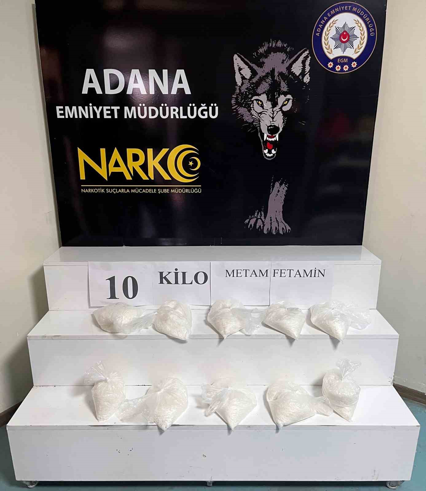 10 kilo uyuşturucu yakalattı, "Şeker sanıyordum" savunması yaptı