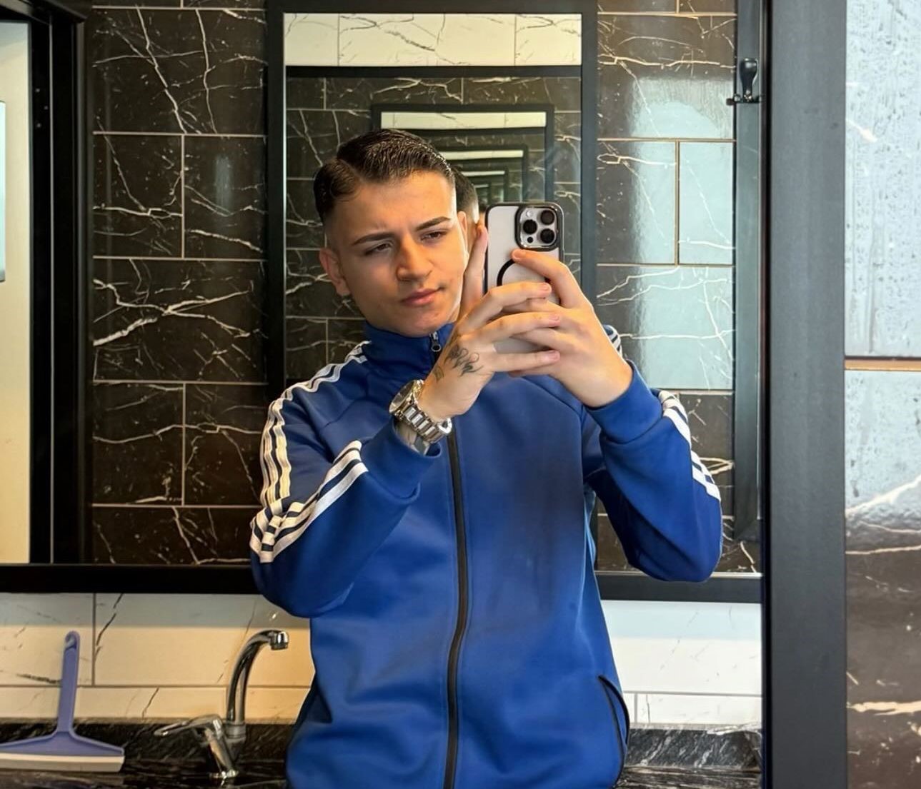 Kanal i&ccedil;erisinde bir gen&ccedil; başından vurulmuş halde bulundu
