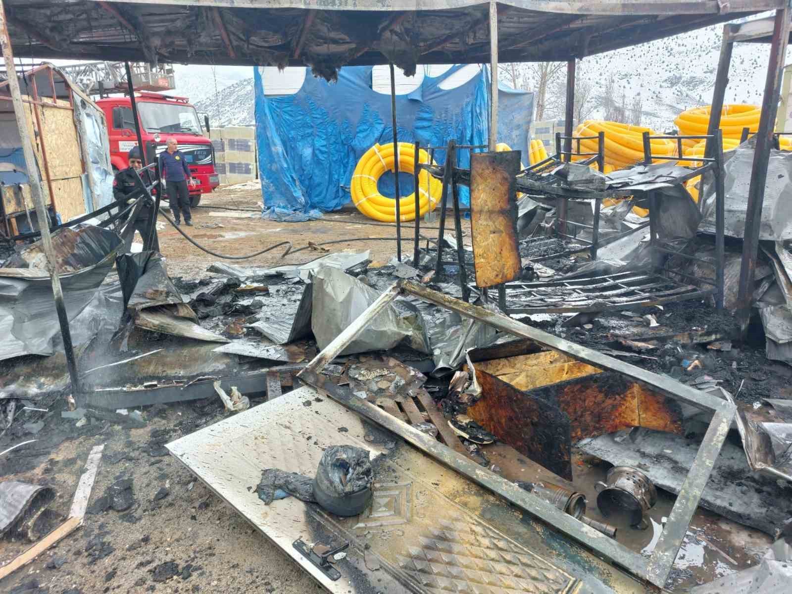 Kahramanmaraş&rsquo;ta konteyner yangını
