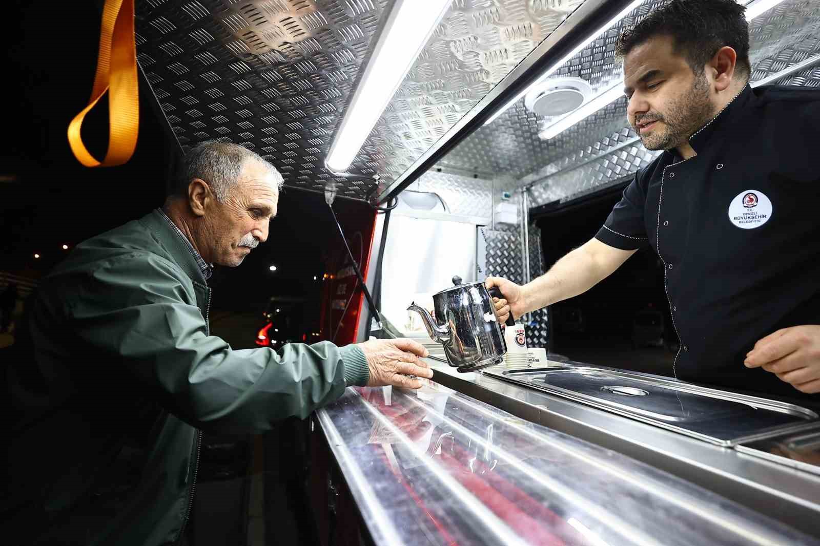 B&uuml;y&uuml;kşehir Ramazan ayı boyunca camilerde &ccedil;ay ve şerbet dağıtacak
