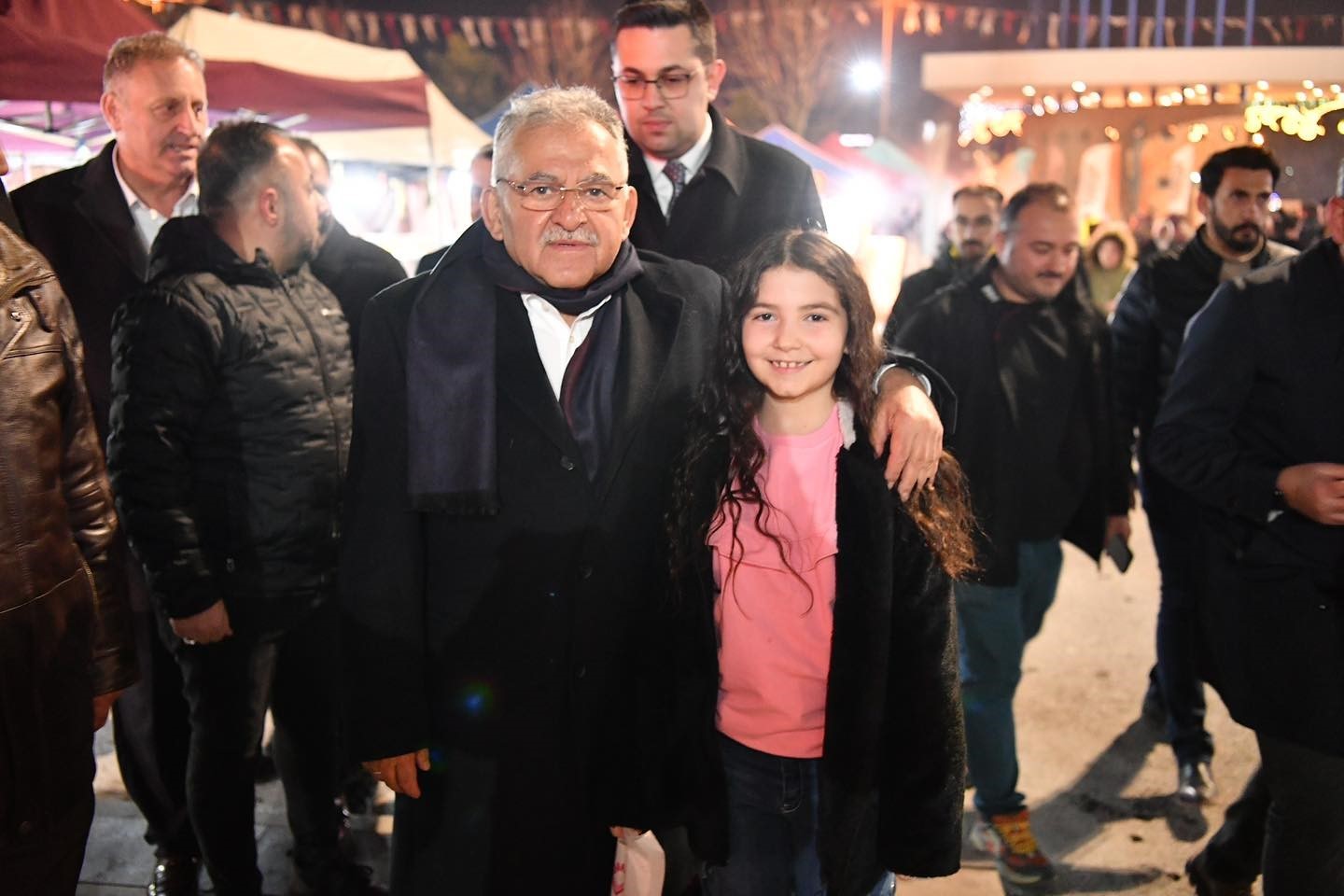 Başkan B&uuml;y&uuml;kkılı&ccedil;, Ramazan etkinliklerinde Kayserililerle bir araya geldi
