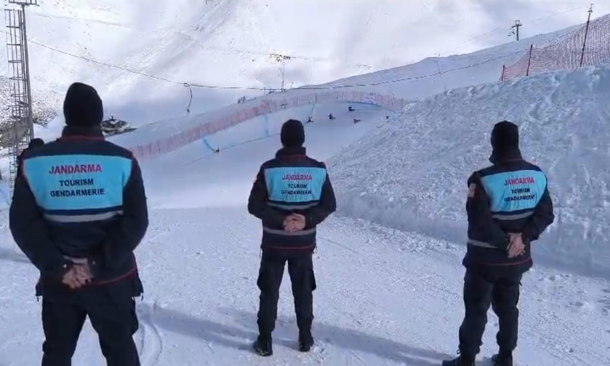 Jandarma Paland&ouml;ken&rsquo;de g&ouml;rev başında
