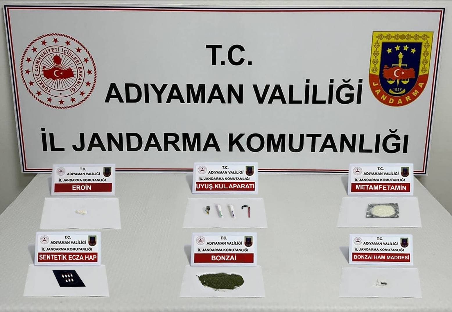 Adıyaman’da jandarma ekipleri uyuşturucuya göz açtırmıyor